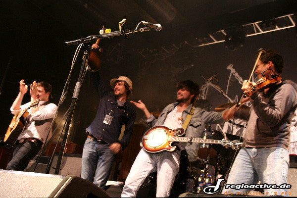 Mumford & Sons (live in der C-Halle Berlin, 2010)